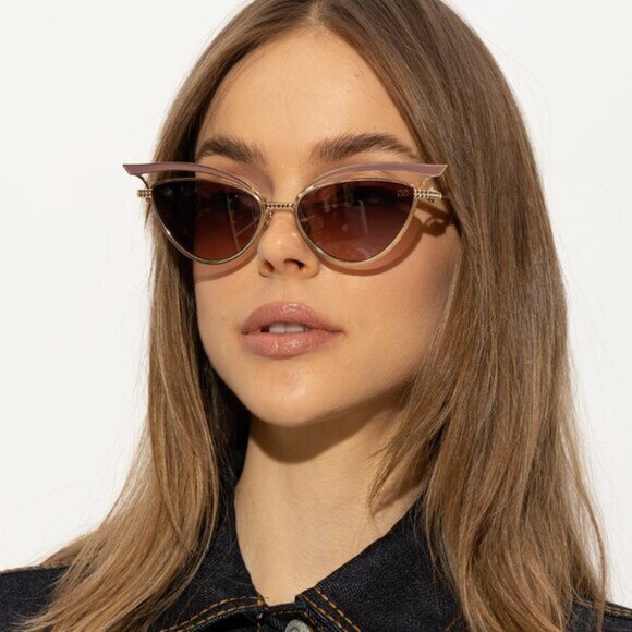 NWT VALENTINO CAT EYE WOMEN SUNGLASSES